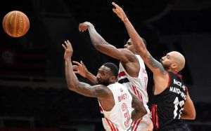 Oficialii de la LA Clippers au fost amendaţi cu 26 de milioane de euro pentru că au încălcat regulile privind salariile